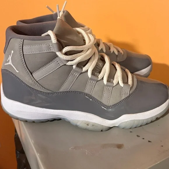 Men’s Nike Air Jordan cool Greys retro 11 size 8.5